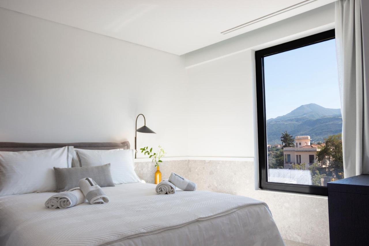 11Suites Aigio Dış mekan fotoğraf