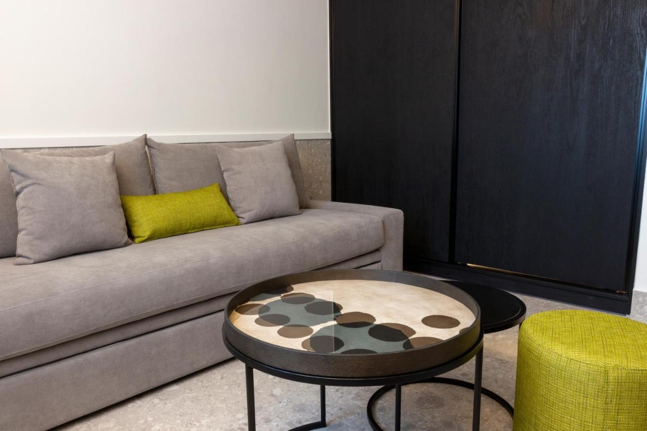 11Suites Aigio Dış mekan fotoğraf